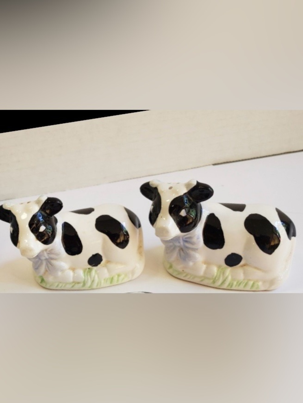 Cow Salt and Pepper Shakers Vintage Ceramic